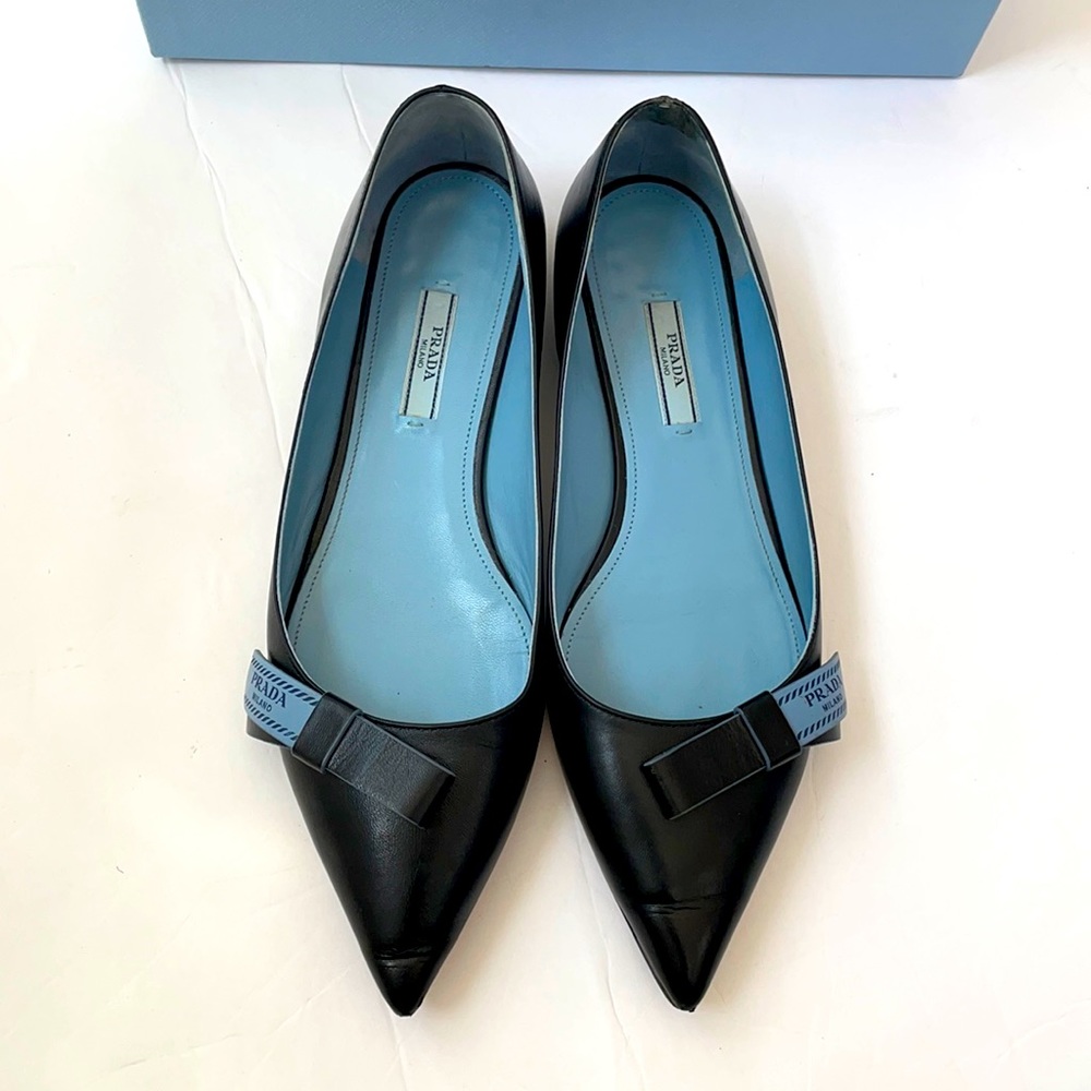 Prada Black leather bow logo embellished pointed toe ballet flats 38.5